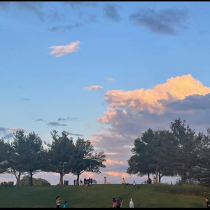 日本人玩胸吃乳30分钟
